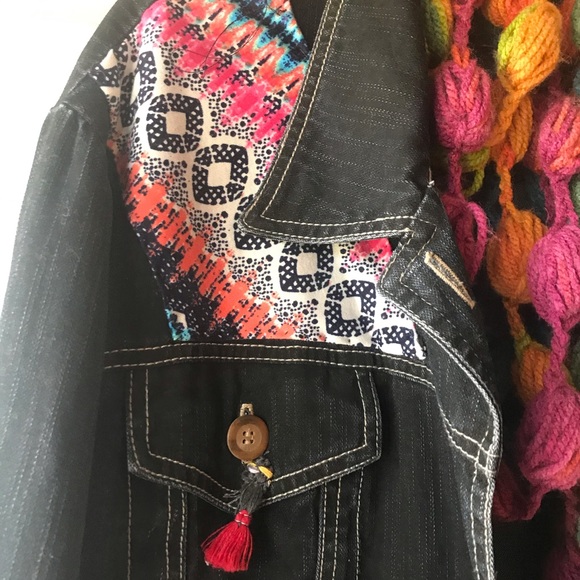 Jean jacket - Picture 3 of 11